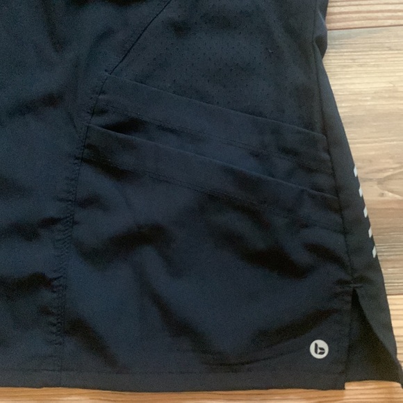 Barco One scrub top size large - Picture 2 of 7